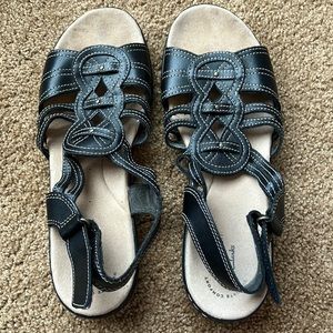 Clark's Ultimate Comfort Collection slingback sandals; Women's size 9 (US).